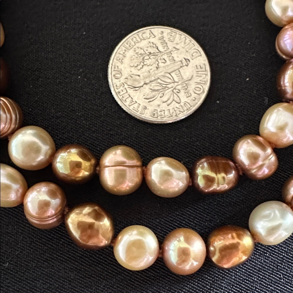 Freshwater pearl NWOT necklace.54” genuine single strand rope length & 14KT gold - Picture 4 of 5